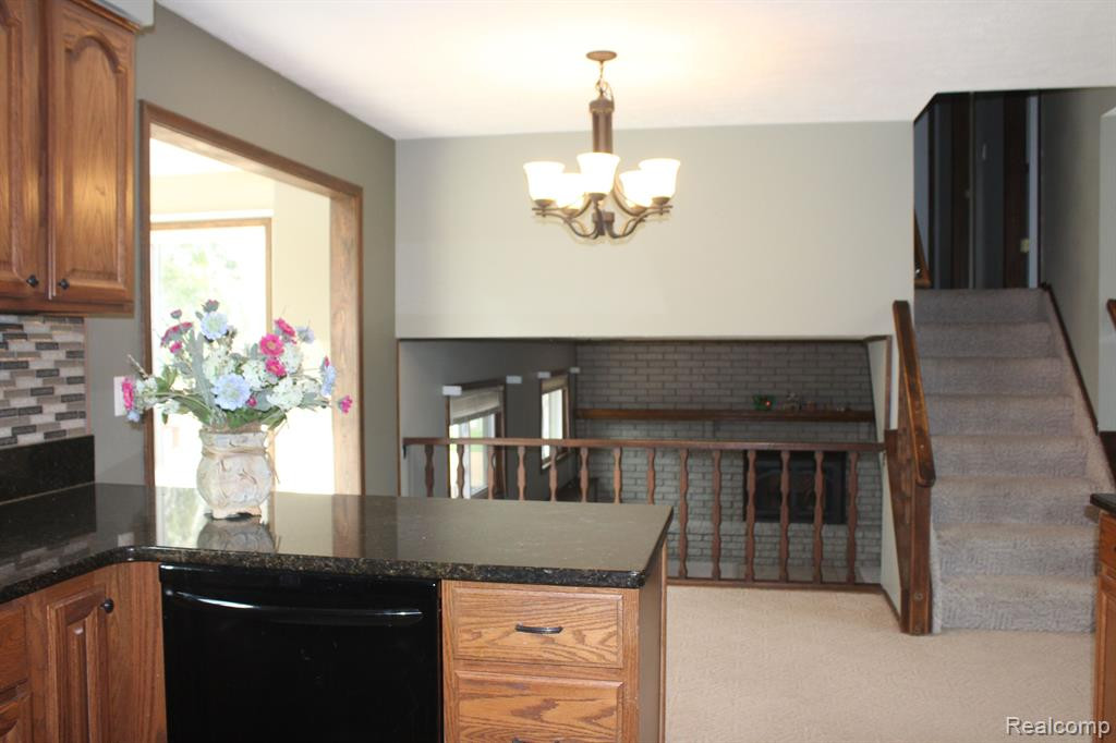 450 S CONKLIN Road, Lake Orion, MI 48362 — Photo 16
