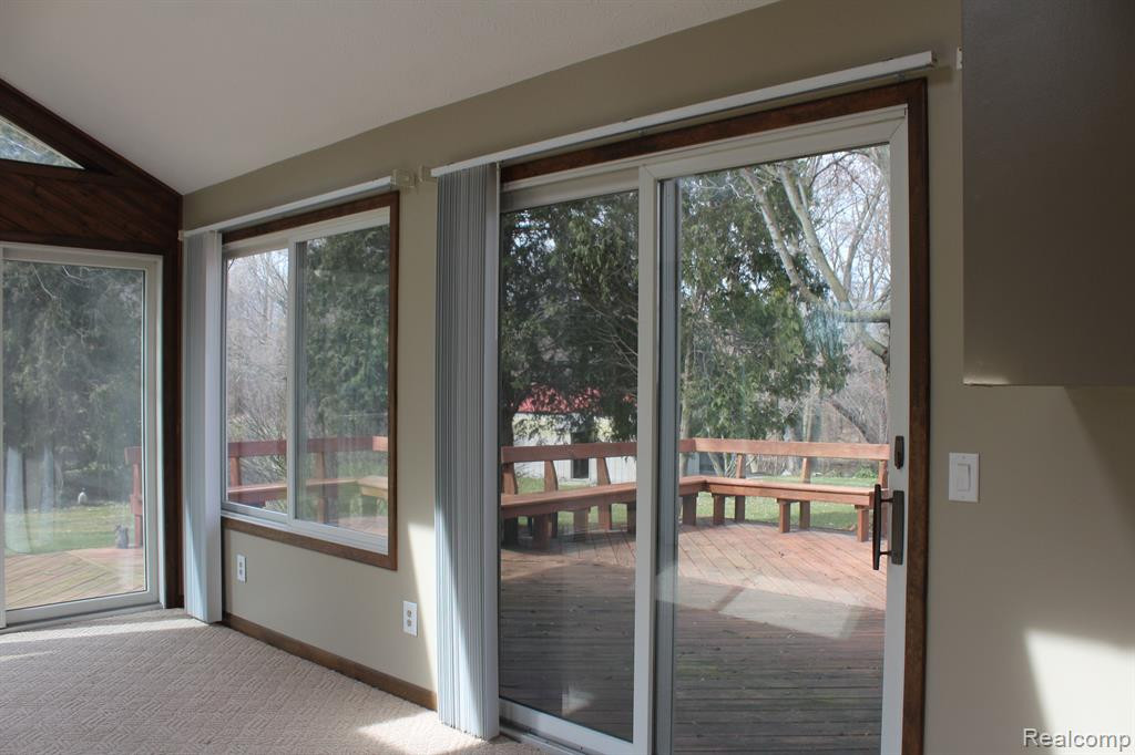 450 S CONKLIN Road, Lake Orion, MI 48362 — Photo 18
