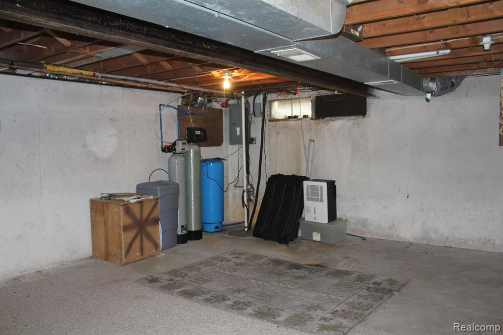 450 S CONKLIN Road, Lake Orion, MI 48362 — Photo 29