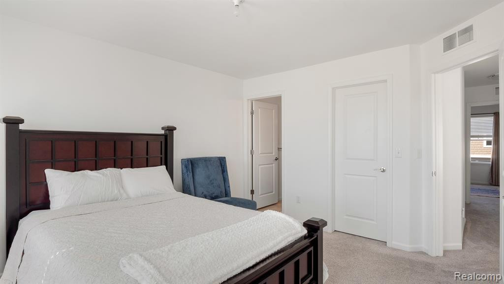 4620 BRADLEY Circle, Troy, MI 48085 — Photo 18