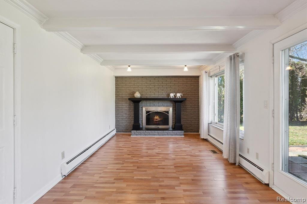 898 LYNNDALE Drive, Rochester Hills, MI 48309 — Photo 16