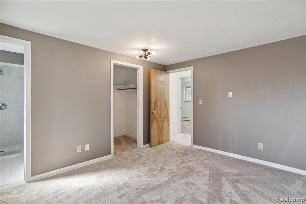 898 LYNNDALE Drive, Rochester Hills, MI 48309 — Photo 27