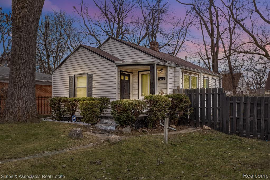 7512 HAZELTON Street, Dearborn Heights, MI 48127 — front exterior