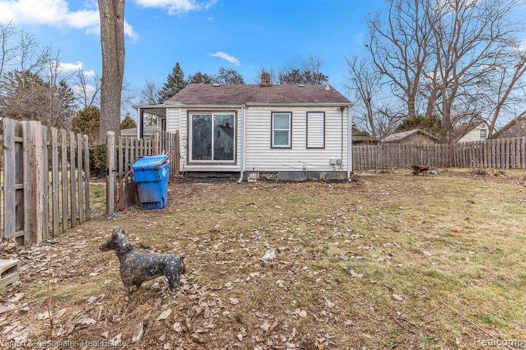 7512 HAZELTON Street, Dearborn Heights, MI 48127 — Photo 26