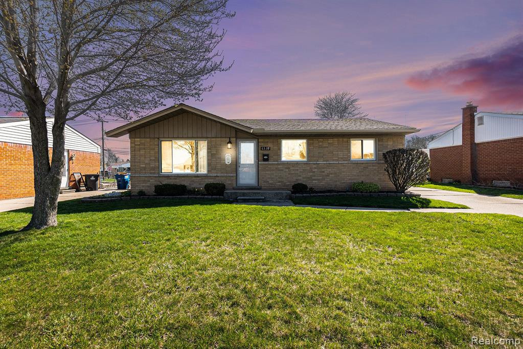 6338 GLASTONBURY Street, Westland, MI — Photo 2