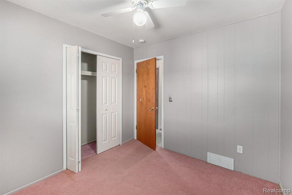 6338 GLASTONBURY Street, Westland, MI — Photo 15
