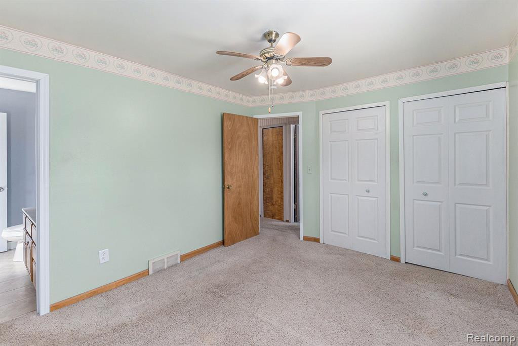 6338 GLASTONBURY Street, Westland, MI — Photo 17
