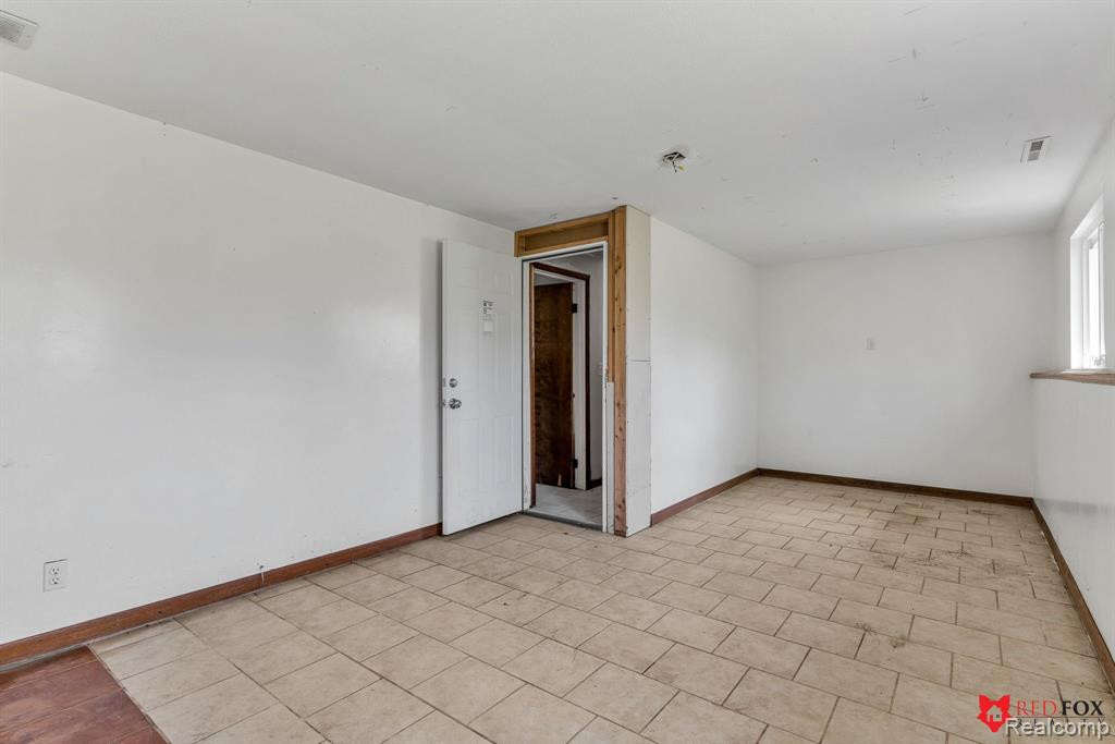 9062 VISTA DEL ARROYA Drive, Flushing, MI 48433 — Photo 16