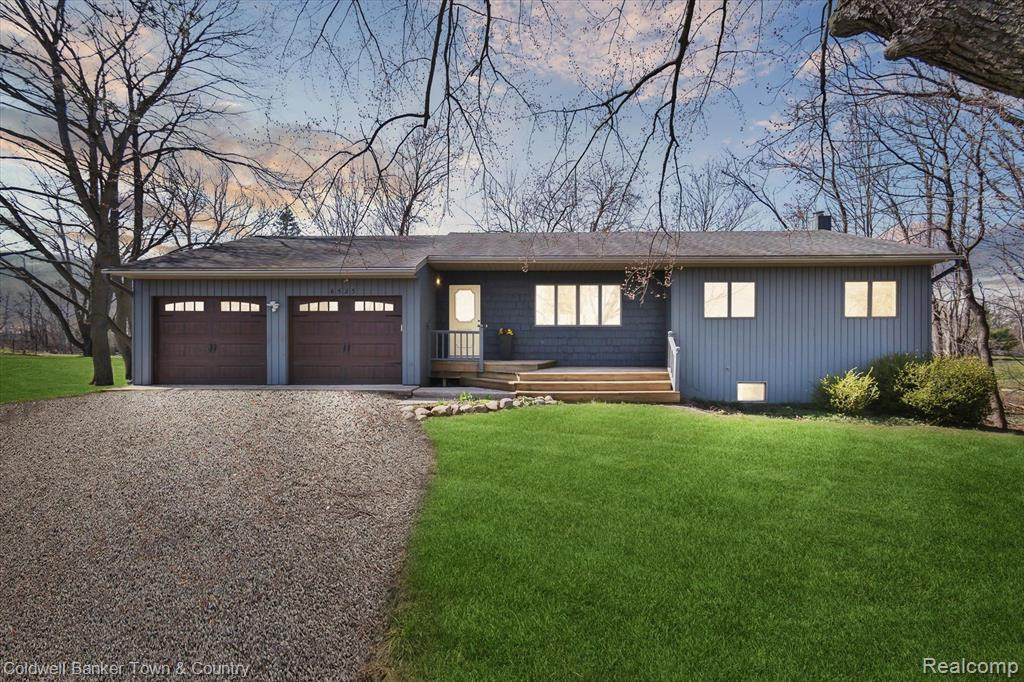6525 LOMBARDY Drive, Chelsea, MI 48118 — front exterior