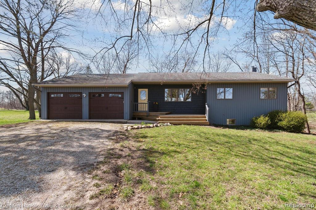 6525 LOMBARDY Drive, Chelsea, MI 48118 — Photo 3