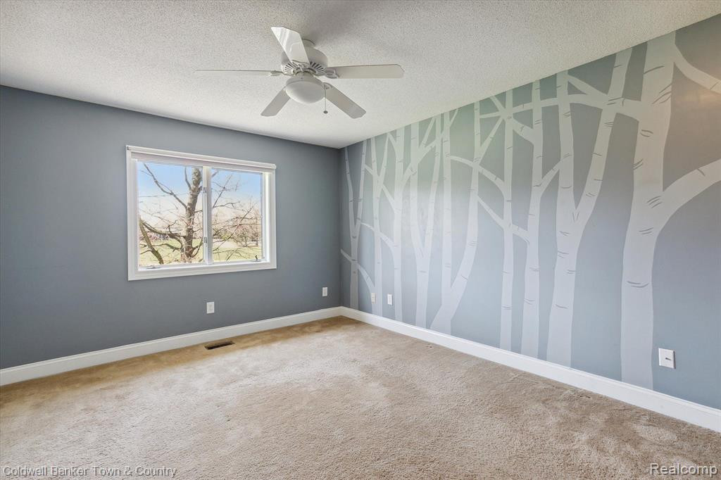 6525 LOMBARDY Drive, Chelsea, MI 48118 — Photo 23