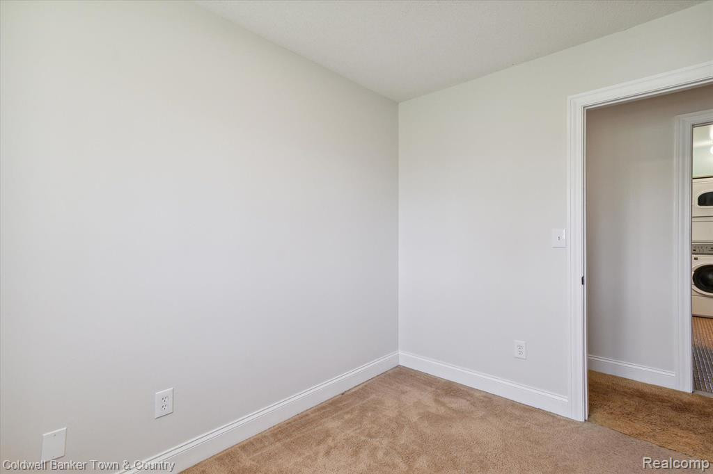 6525 LOMBARDY Drive, Chelsea, MI 48118 — Photo 31