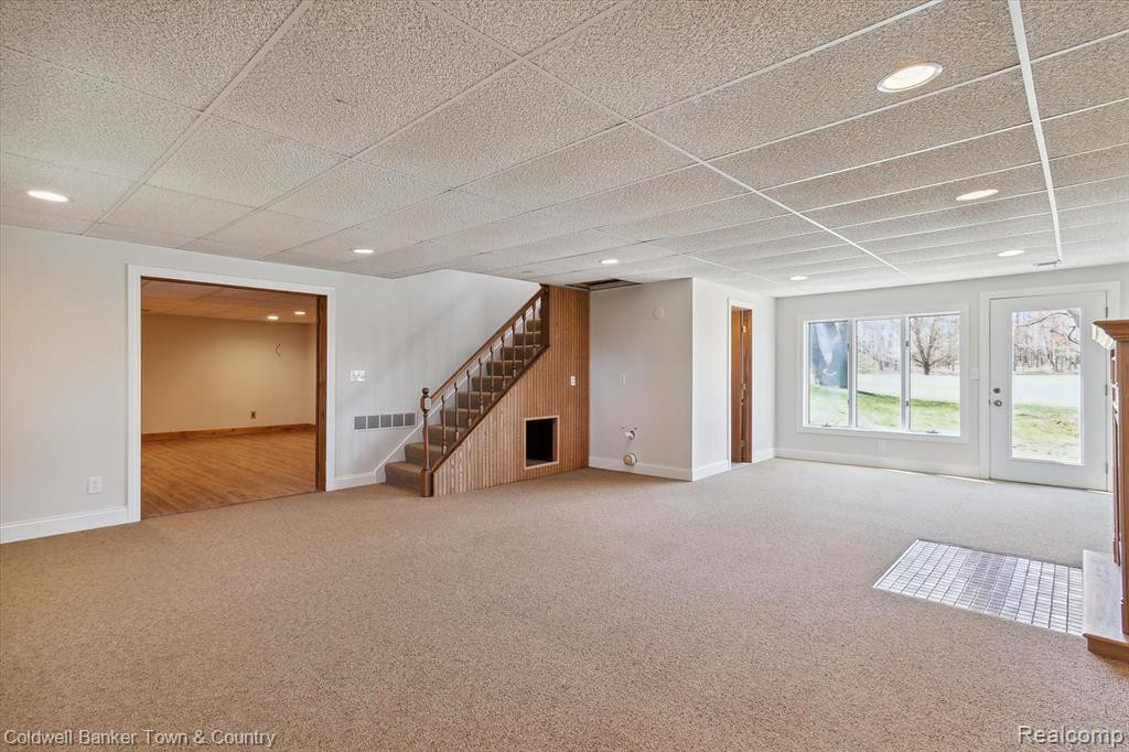 6525 LOMBARDY Drive, Chelsea, MI 48118 — Photo 36