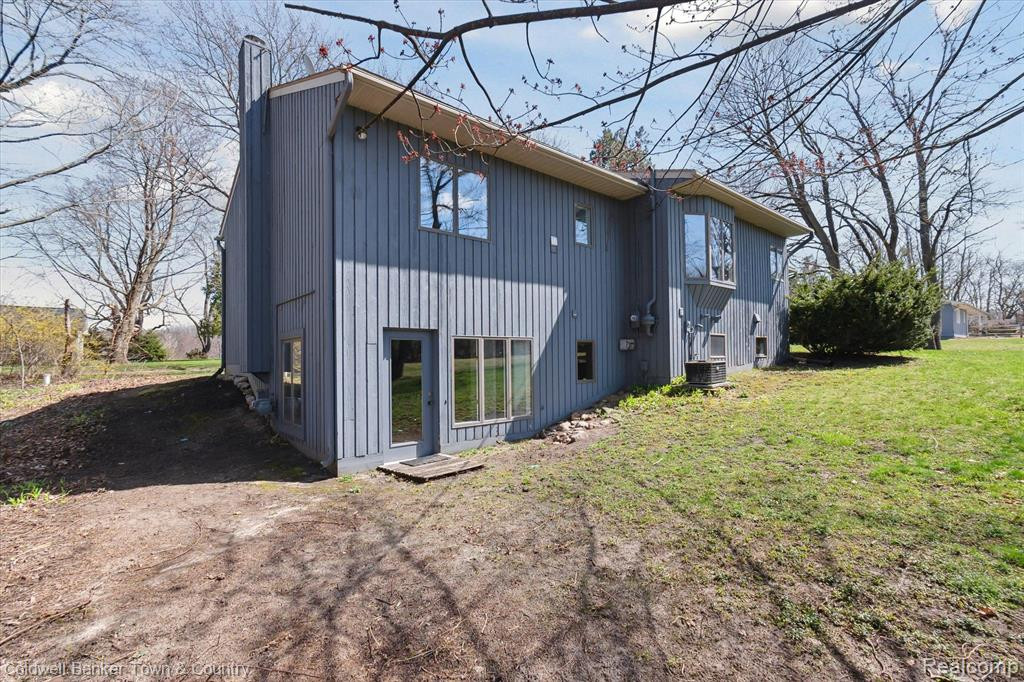 6525 LOMBARDY Drive, Chelsea, MI 48118 — Photo 46