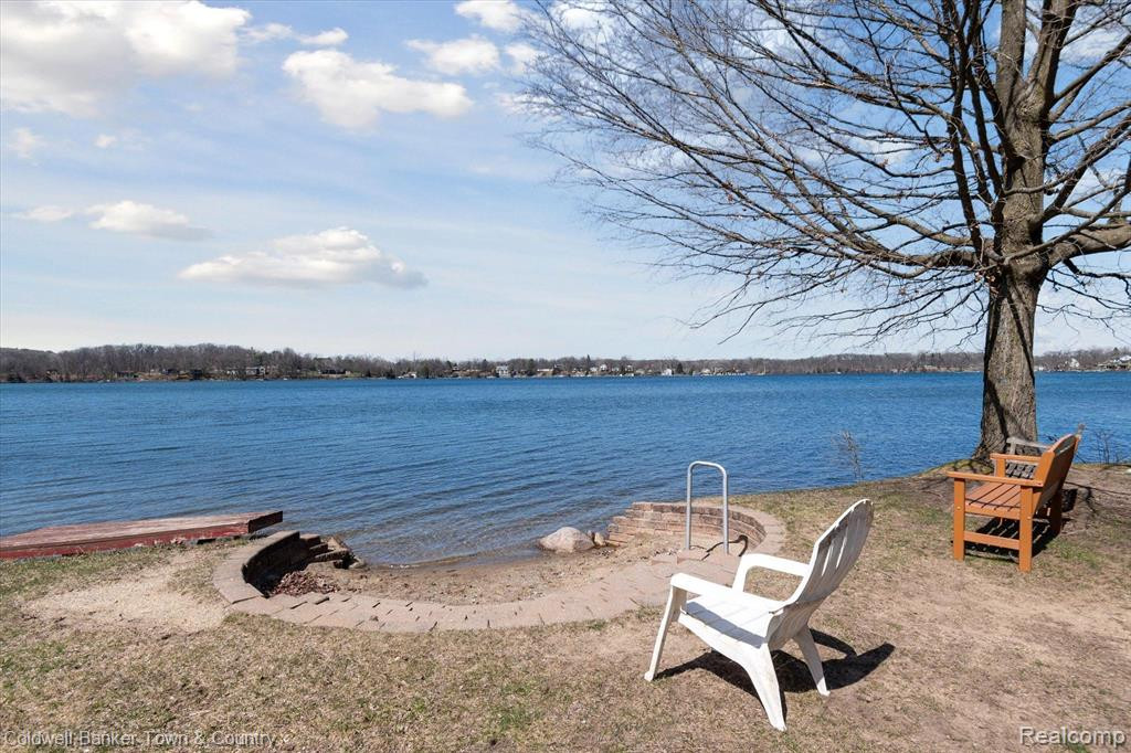 6525 LOMBARDY Drive, Chelsea, MI 48118 — Photo 66