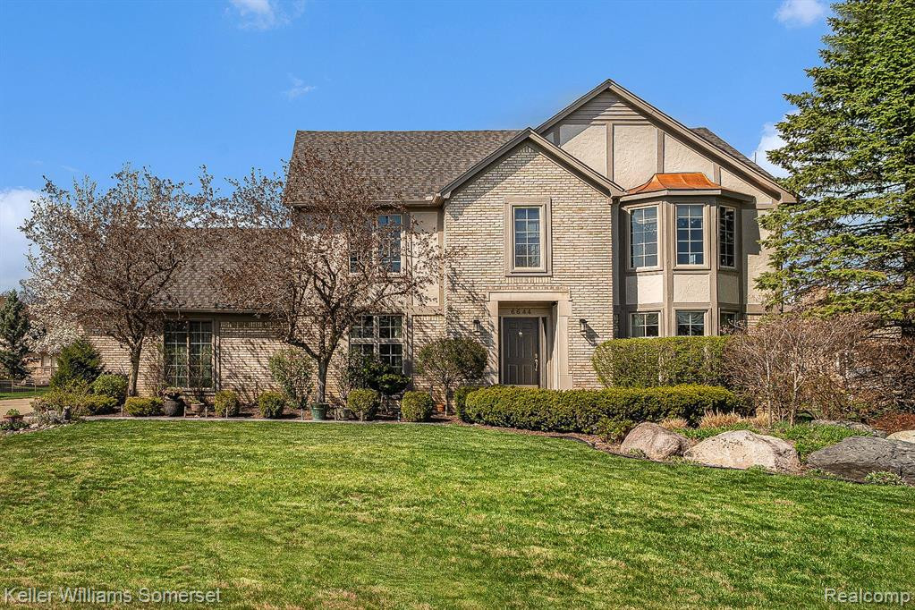 6644 HILL TOP Drive, Troy, MI 48098 — front exterior