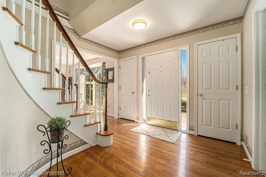 6644 HILL TOP Drive, Troy, MI 48098 — Photo 4