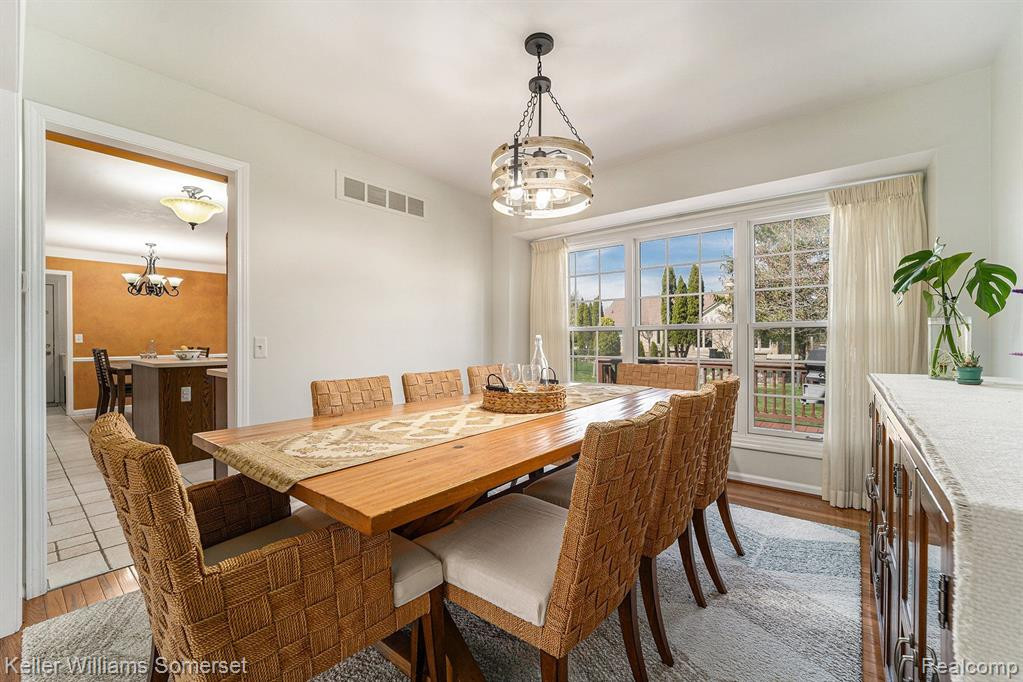 6644 HILL TOP Drive, Troy, MI 48098 — Photo 8