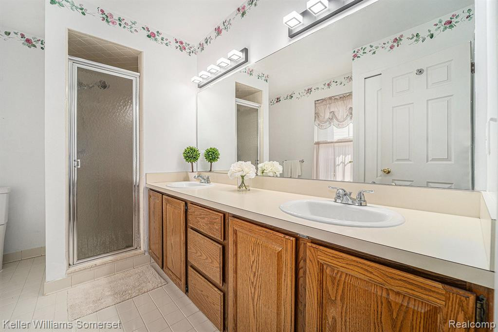 6644 HILL TOP Drive, Troy, MI 48098 — Photo 24