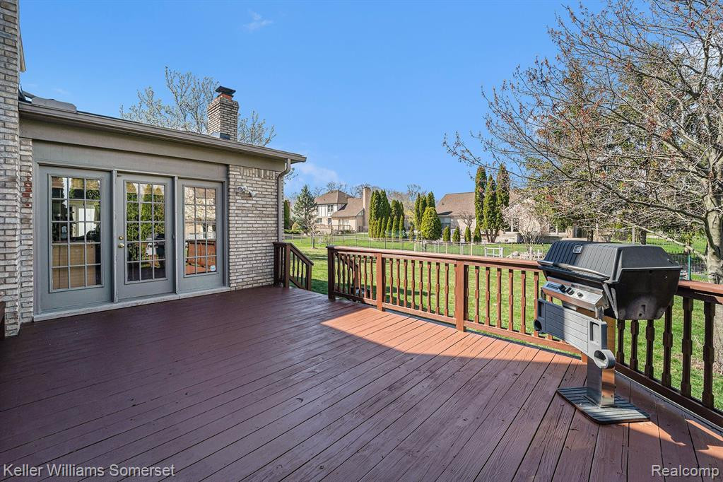 6644 HILL TOP Drive, Troy, MI 48098 — Photo 33
