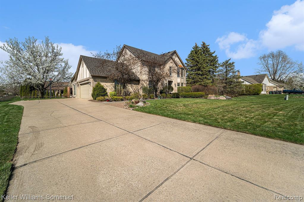 6644 HILL TOP Drive, Troy, MI 48098 — Photo 35