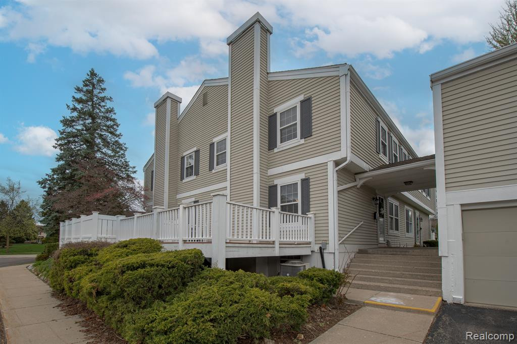 21280 E GLEN HAVEN Circle, Northville, MI 48167 — front exterior