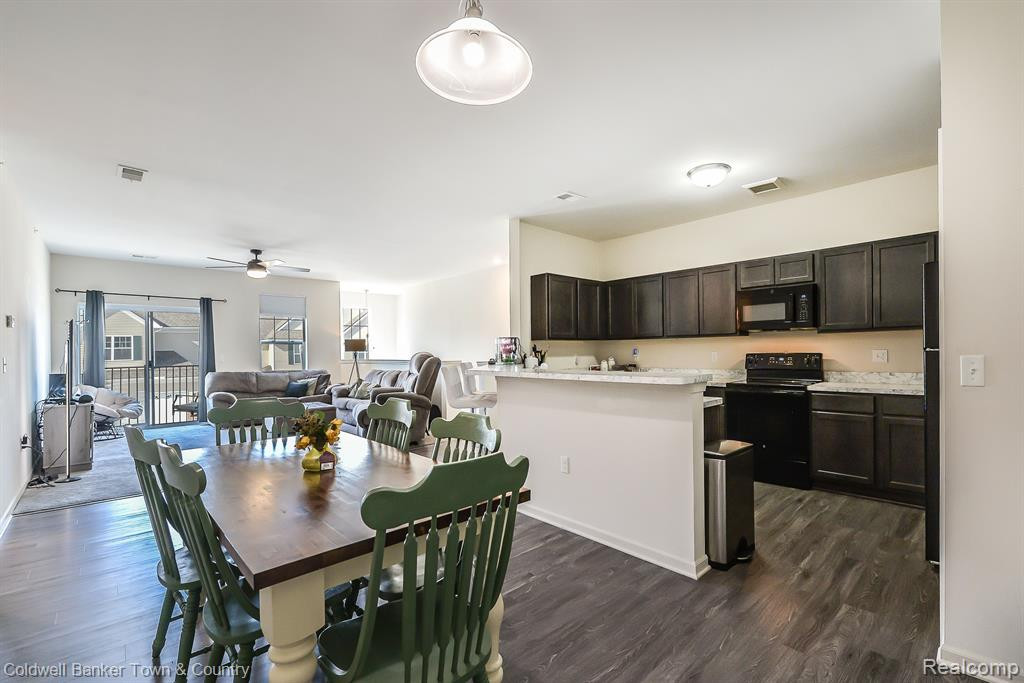 9940 RIDGE RUN Street, Howell, MI 48855 — Photo 7