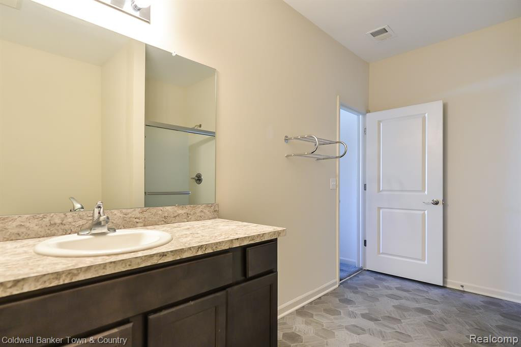 9940 RIDGE RUN Street, Howell, MI 48855 — Photo 14