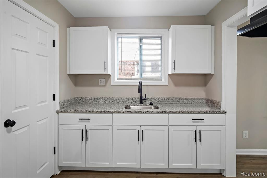 5768 Berkshire Street, Detroit, MI 48224 — Photo 9