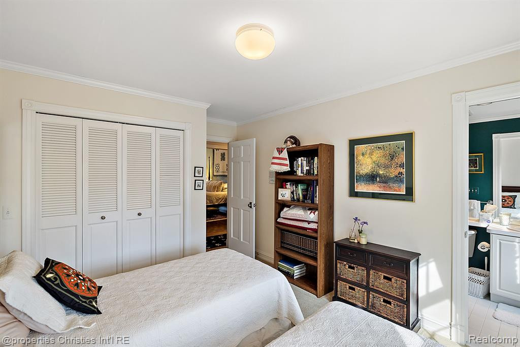 727 HARMON Street, Birmingham, MI 48009 — Photo 37