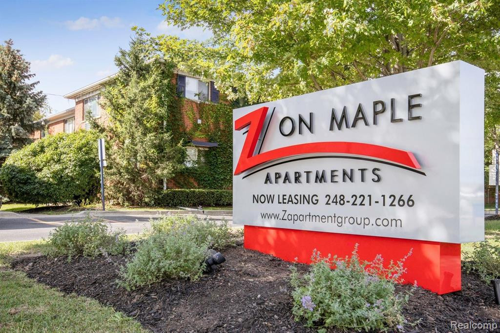 629 W Maple Road Unit#2, Clawson, MI — front exterior
