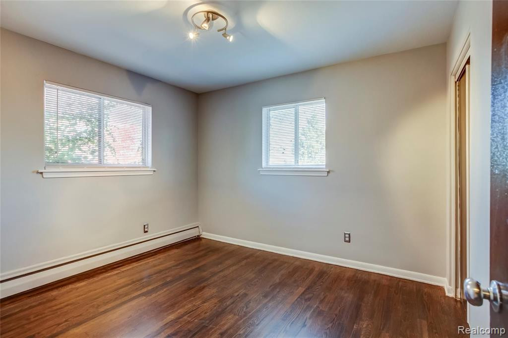 629 W Maple Road Unit#2, Clawson, MI — Photo 4