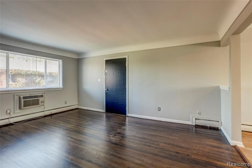 629 W Maple Road Unit#2, Clawson, MI — Photo 6