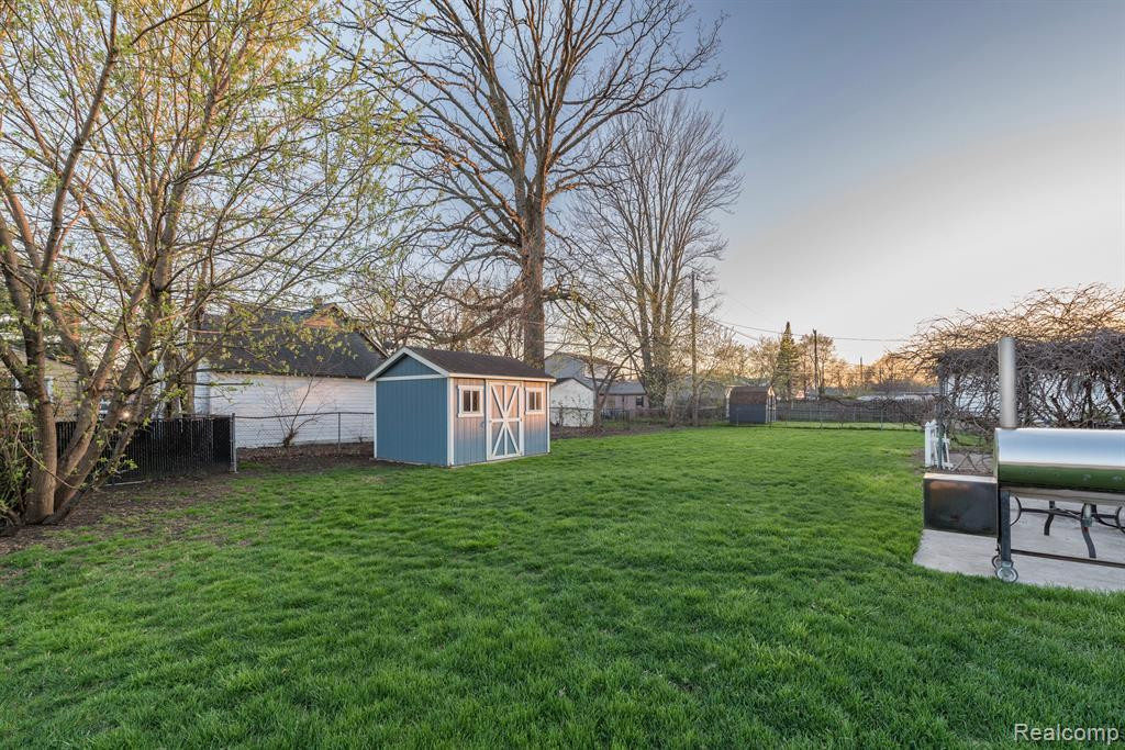 8628 Jewett Avenue, Warren, MI 48089 — Photo 25