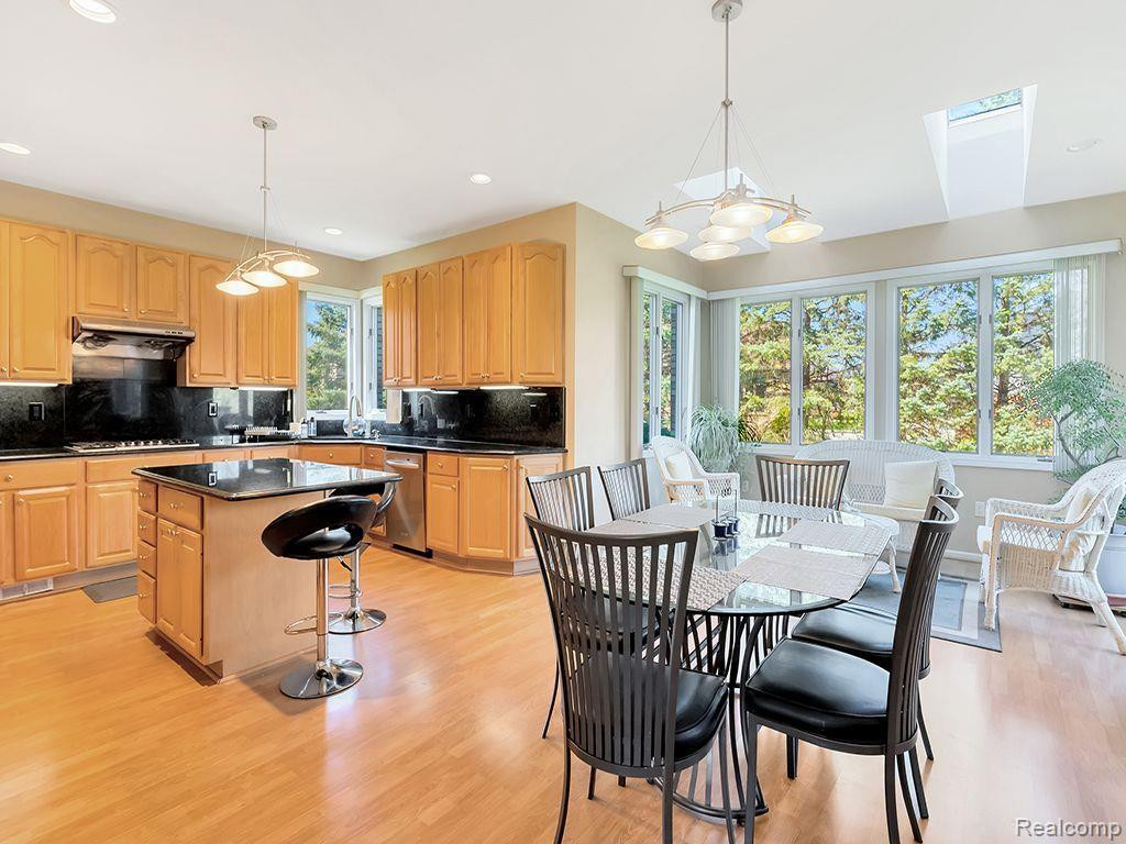 7492 OAKMONT, Canton, MI 48187 — Photo 20
