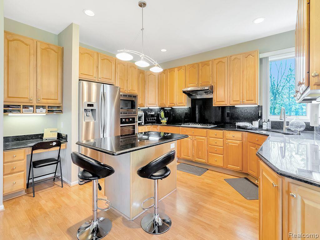 7492 OAKMONT, Canton, MI 48187 — Photo 22