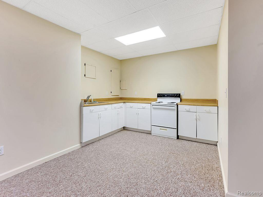 7492 OAKMONT, Canton, MI 48187 — Photo 42