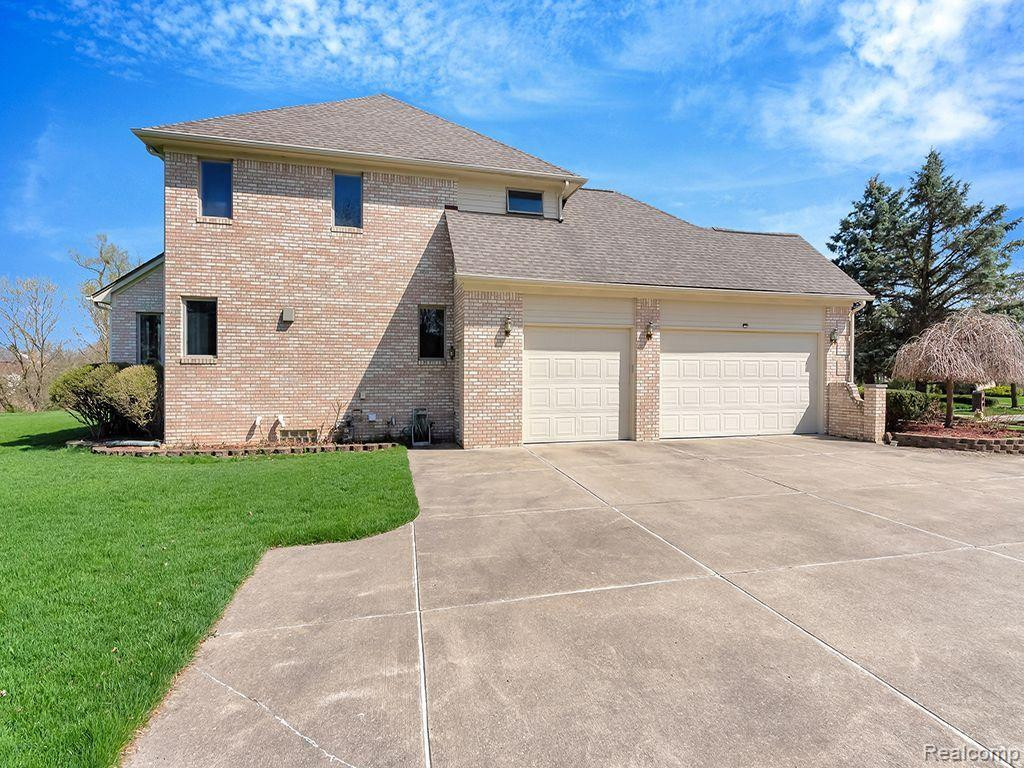 7492 OAKMONT, Canton, MI 48187 — Photo 45