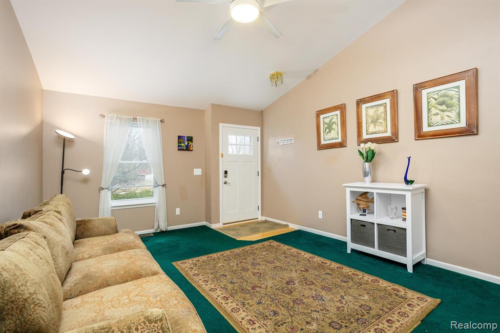 8555 BARRINGTON Drive, Ypsilanti, MI 48198 — Photo 6