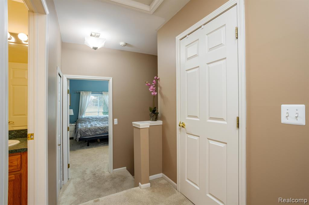8555 BARRINGTON Drive, Ypsilanti, MI 48198 — Photo 15