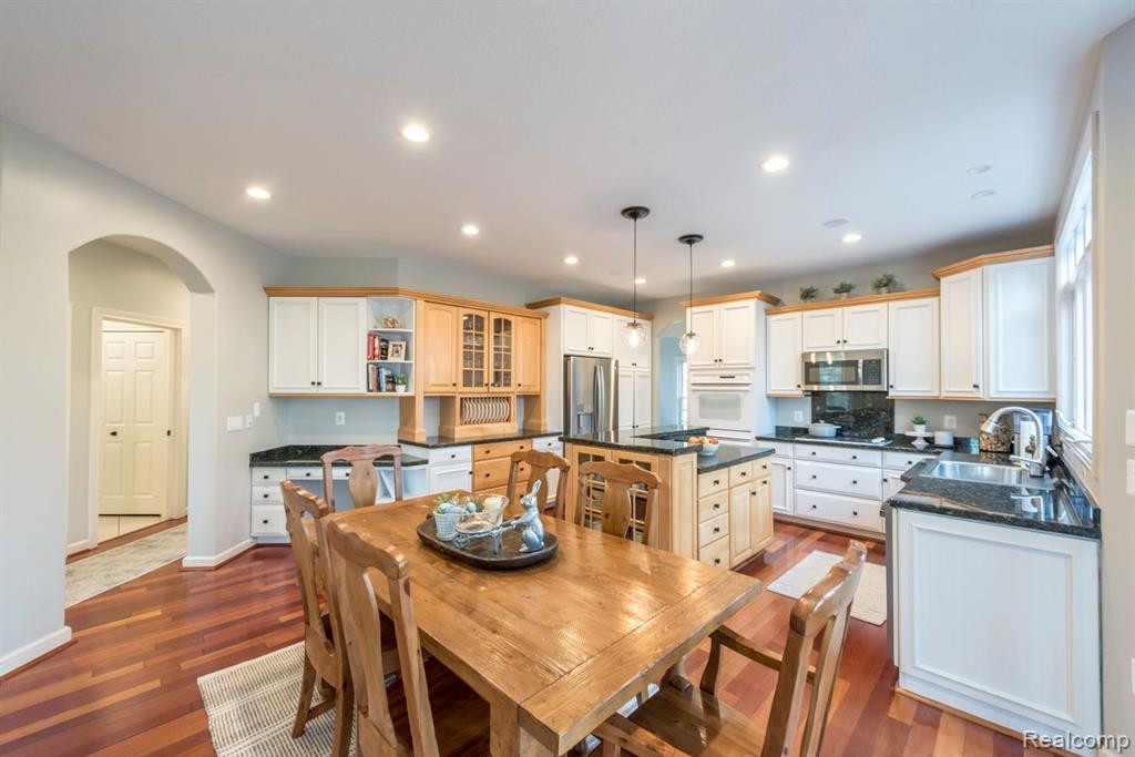 1363 WHISPERING MAPLES Court, Ann Arbor, MI 48108 — Photo 12