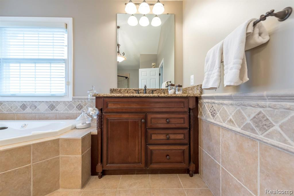1363 WHISPERING MAPLES Court, Ann Arbor, MI 48108 — Photo 29