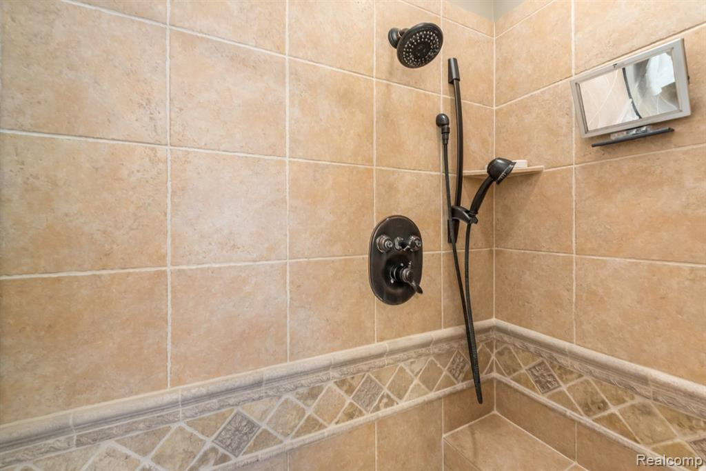 1363 WHISPERING MAPLES Court, Ann Arbor, MI 48108 — Photo 31