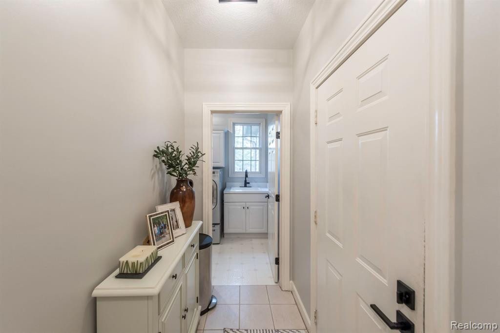 1363 WHISPERING MAPLES Court, Ann Arbor, MI 48108 — Photo 56