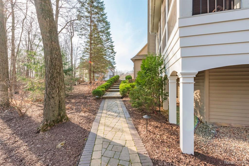 1363 WHISPERING MAPLES Court, Ann Arbor, MI 48108 — Photo 60