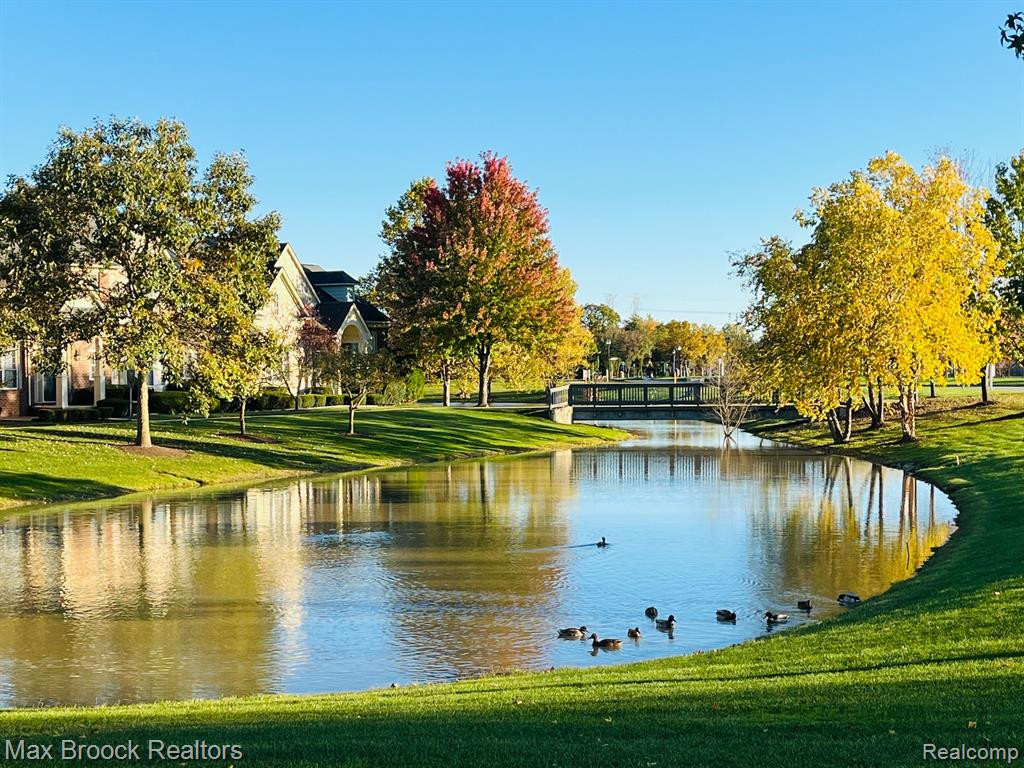 1607 PENINSULA Court, 147, Canton, MI 48187 — Photo 3