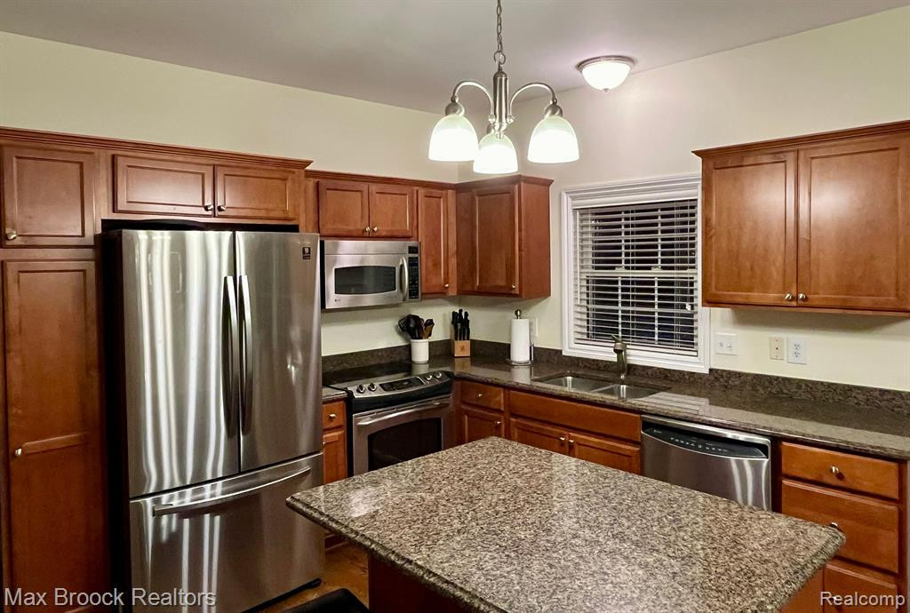 1607 PENINSULA Court, 147, Canton, MI 48187 — Photo 8