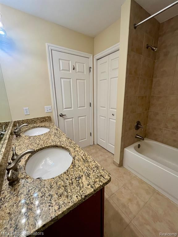1607 PENINSULA Court, 147, Canton, MI 48187 — Photo 26