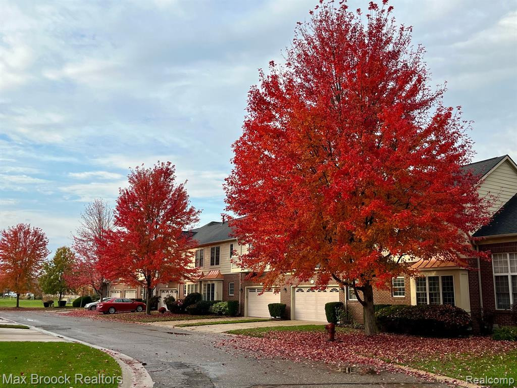 1607 PENINSULA Court, 147, Canton, MI 48187 — Photo 40