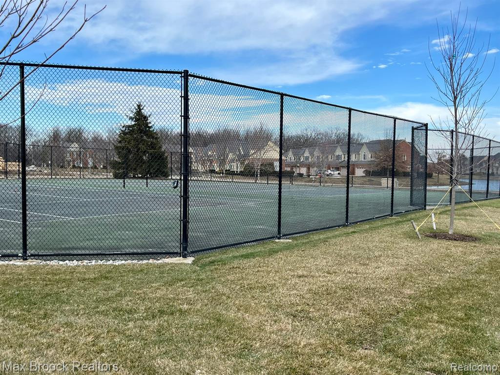 1607 PENINSULA Court, 147, Canton, MI 48187 — Photo 47